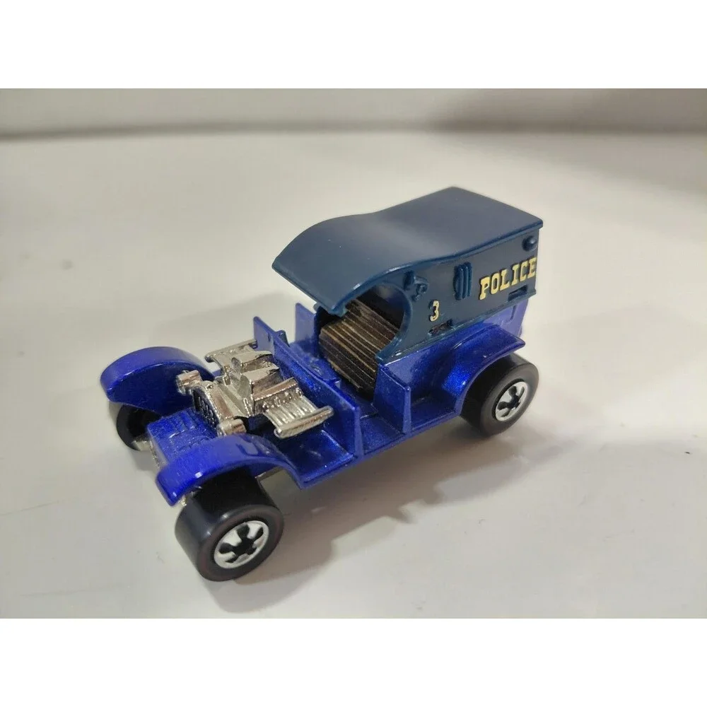 Hot Wheels Vintage Series 1:64 Die Cast Paddy Wagon 3 Police Car